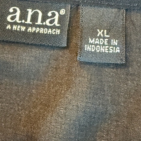 A.N.A Women’s Black‎ Sheer Blouse XL Tie Neck Long Sleeve Lightweight Size XL - Picture 11 of 11